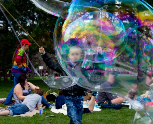 Seifenblasen_Kindergeburtstag_4 Riesenseifenblasen Showeinlage Kindergeburtstag