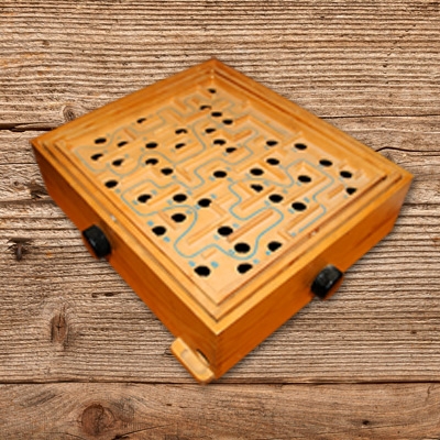 Holzspiel Labirinth mieten